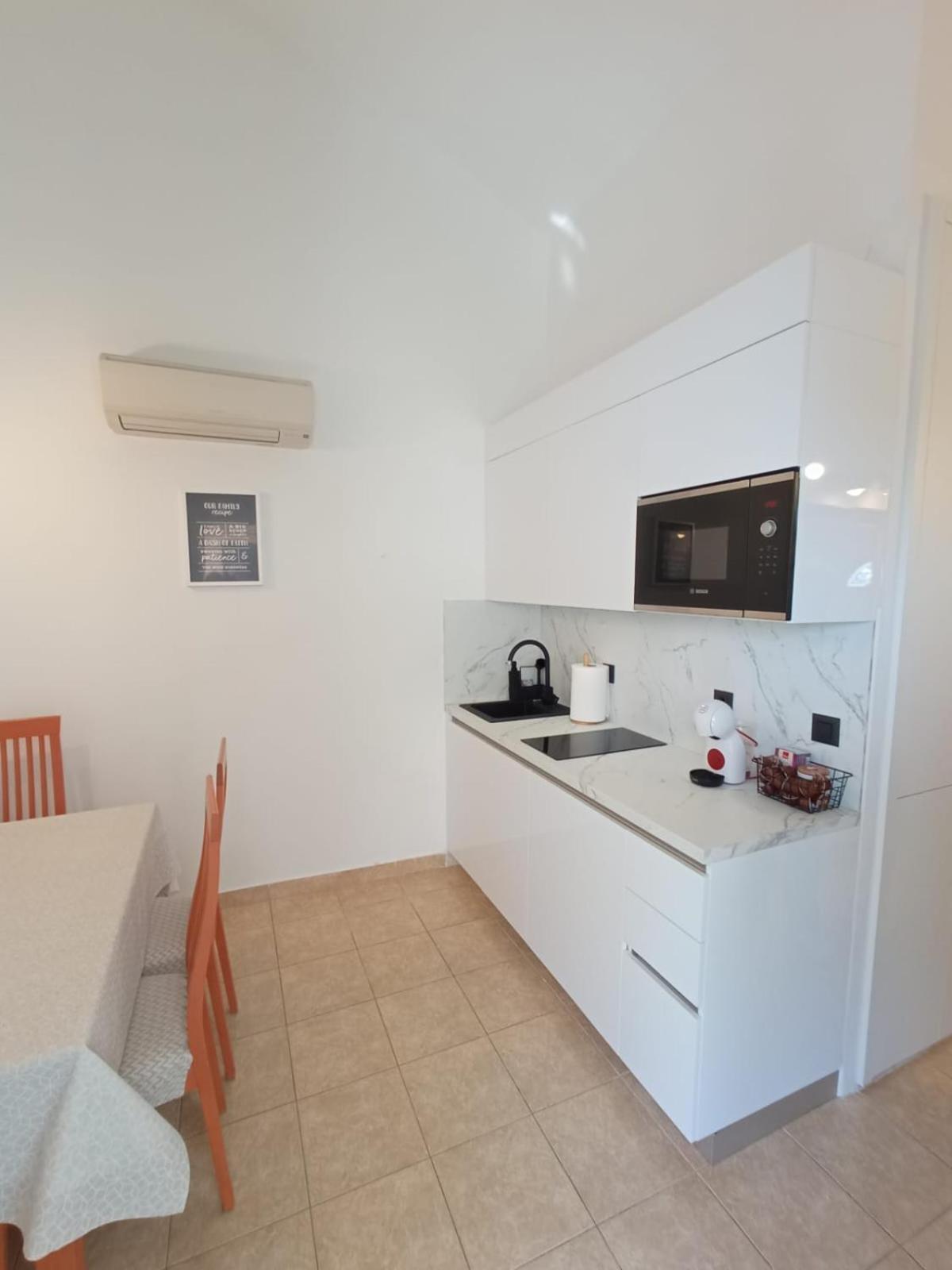 Sunny Beach Apartment Lavica Podstrana Esterno foto
